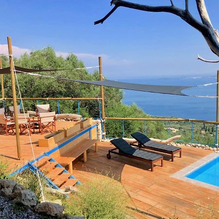 Villa Intaba: Seaside Retreat with Pool on Corfu's Riviera Pyrgi  Exterior photo