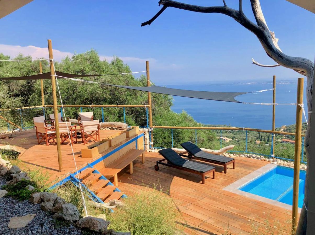 Villa Intaba: Seaside Retreat with Pool on Corfu's Riviera Pyrgi  Exterior photo