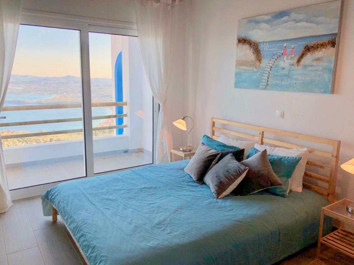 Villa Intaba: Seaside Retreat with Pool on Corfu's Riviera Pyrgi  Exterior photo
