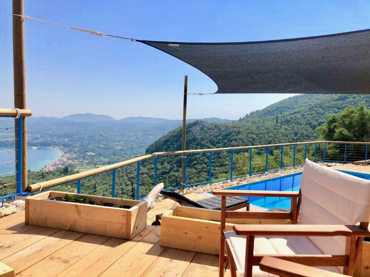 Villa Intaba: Seaside Retreat with Pool on Corfu's Riviera Pyrgi  Exterior photo