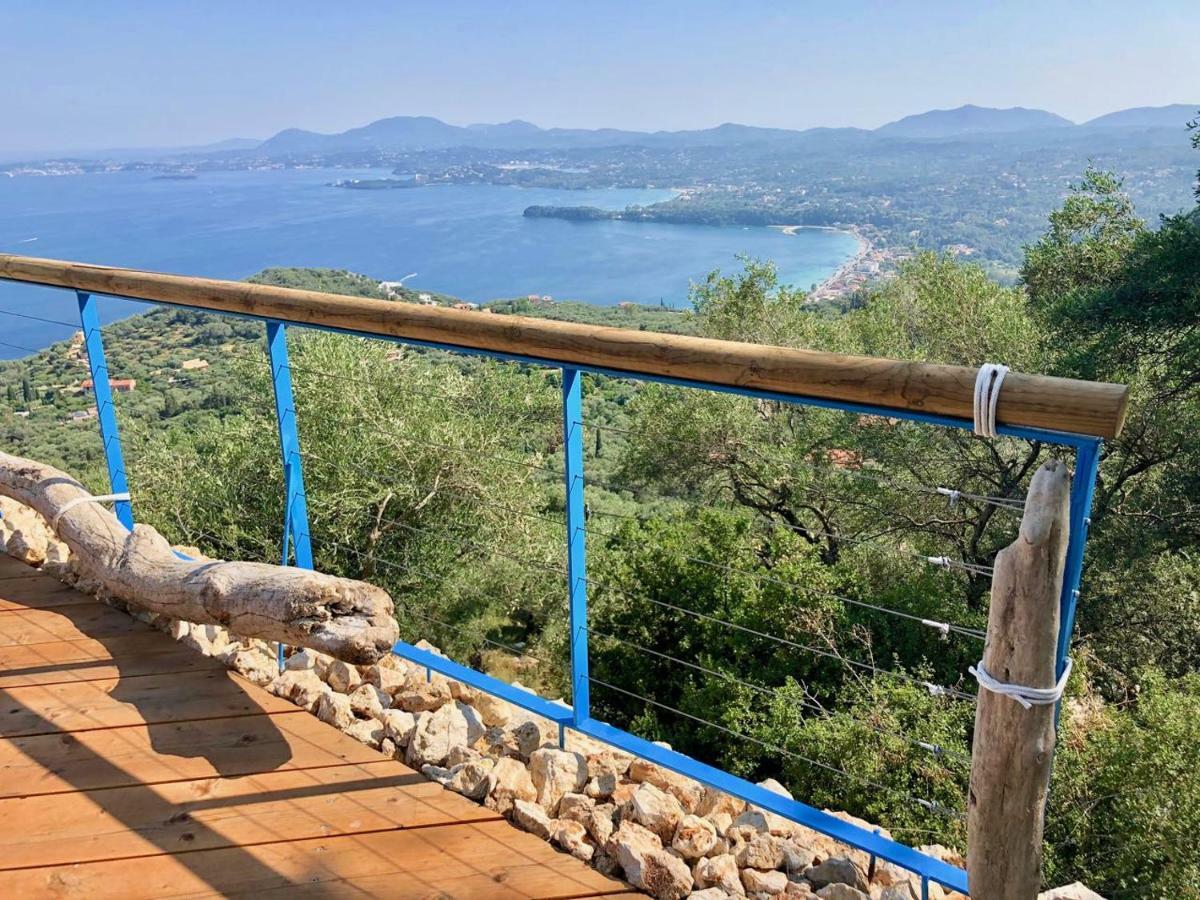 Villa Intaba: Seaside Retreat with Pool on Corfu's Riviera Pyrgi  Exterior photo