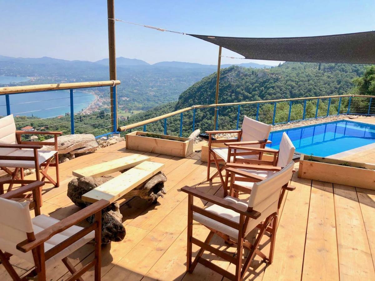 Villa Intaba: Seaside Retreat with Pool on Corfu's Riviera Pyrgi  Exterior photo